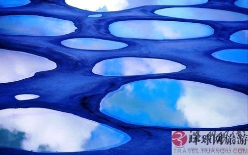 絕美奇觀：加拿大神秘斑點(diǎn)湖(組圖)