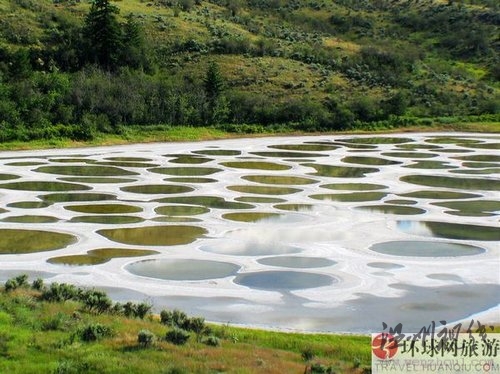 絕美奇觀：加拿大神秘斑點湖(組圖)