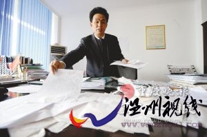 \"開(kāi)發(fā)商承諾買房入名校校長(zhǎng)嘆學(xué)校成賣樓籌碼\"
