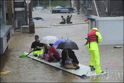 韓國首爾及周邊地區強降雨百年一遇 32人遇難