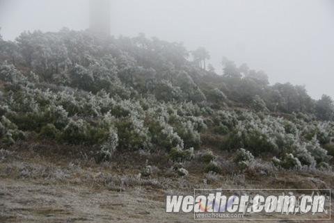 強冷空氣襲貴州 威寧等地現(xiàn)凝凍及降雪天氣
