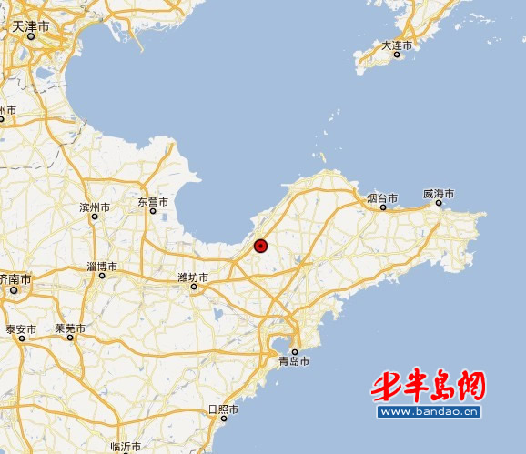 據(jù)山東省地震臺網(wǎng)測定，2012年1月1日19時50分在山東省煙臺市萊州市發(fā)生ML3.2級地震，震中位于：北緯37.11度，東經(jīng)119.99度。