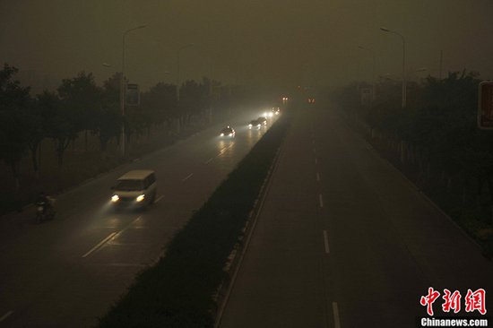 南方多地出現嚴重霧霾天氣 焚燒秸稈是重要原因
