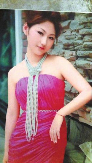 周克華女友張貴英藝術照
