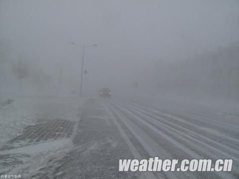 內(nèi)蒙古受強冷空氣影響 暴雪寒潮大風(fēng)沙塵暴一起襲來