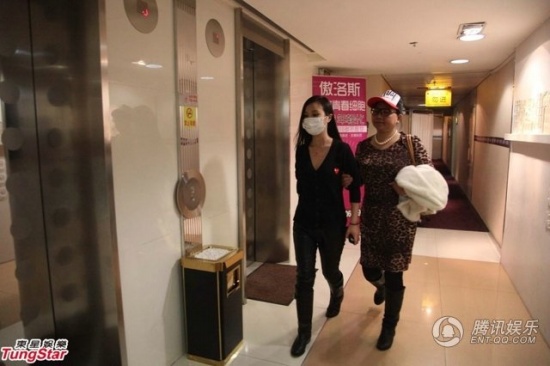干露露毀容，干露露疑被捉奸被打遭毀容