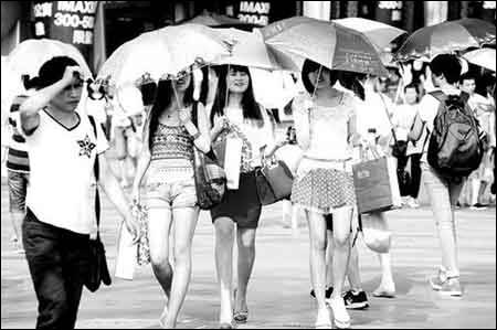 湖北高溫天氣 6月17日湖北襄樊市保康縣最高氣溫達(dá)39.7℃
