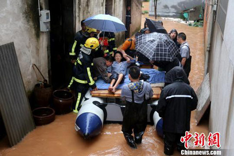 衢州暴雨：2014年6月22日衢州黃家村800戶村民緊急轉(zhuǎn)移