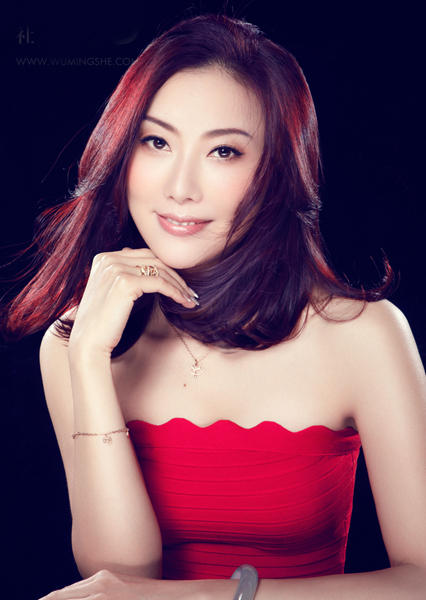 楊坤正牌女友現(xiàn)身好聲音
