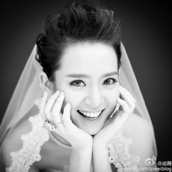 李承鉉戚薇結(jié)婚照