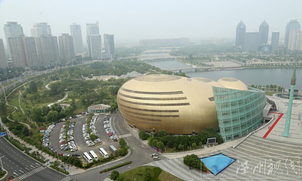 河南藝術(shù)中心成最丑建筑似金蛋
