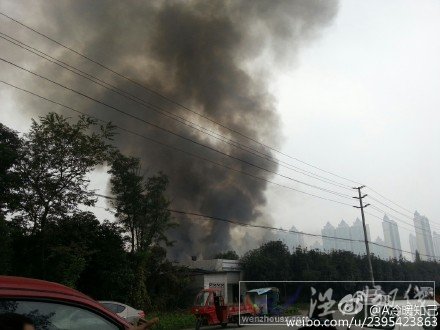 成都溫江一工廠火災(zāi) 11月30日溫江區(qū)一藥廠著火