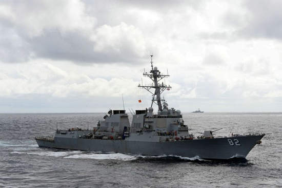 圖為美軍拉森號驅(qū)逐艦。