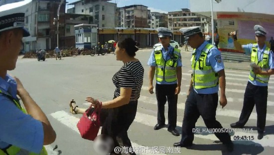 計(jì)生辦女司機(jī)暴力抗法
