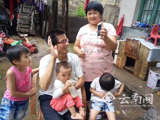 少女被關(guān)黑屋12年