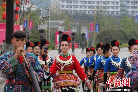 美國(guó)女孩中國(guó)鎮(zhèn)長(zhǎng)
