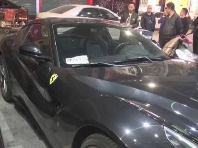 豪車被撞說(shuō)免賠