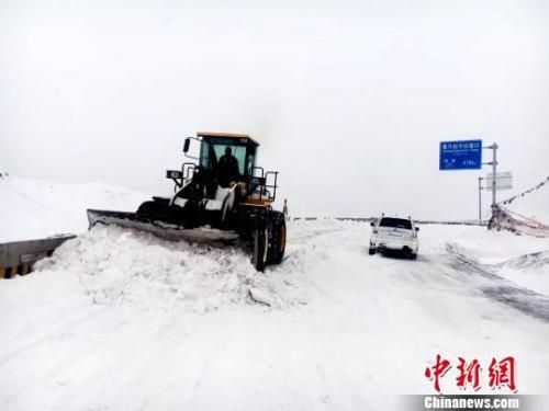 玉樹發(fā)生雪災(zāi)