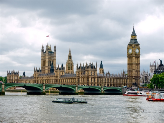 英國政府叫停議會(huì)
