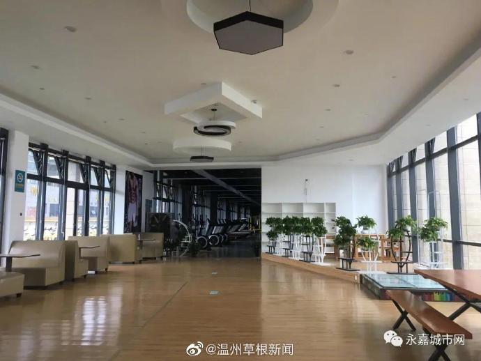 永嘉上塘萬潮城市運動館內(nèi)部空無一人