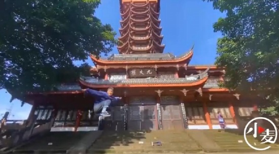 成都小伙用手機拍出專業(yè)級短片
