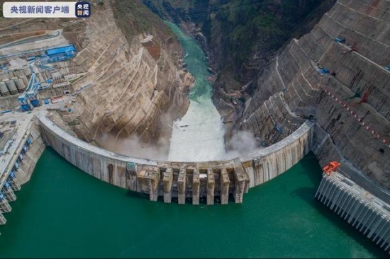 白鶴灘水電站首批機組正式投產發(fā)電