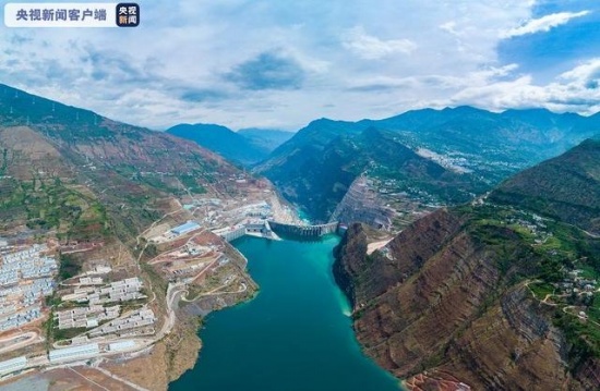 白鶴灘水電站首批機組正式投產發(fā)電