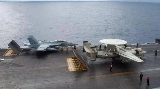 美艦載機(jī)在南海墜毀致7人受傷